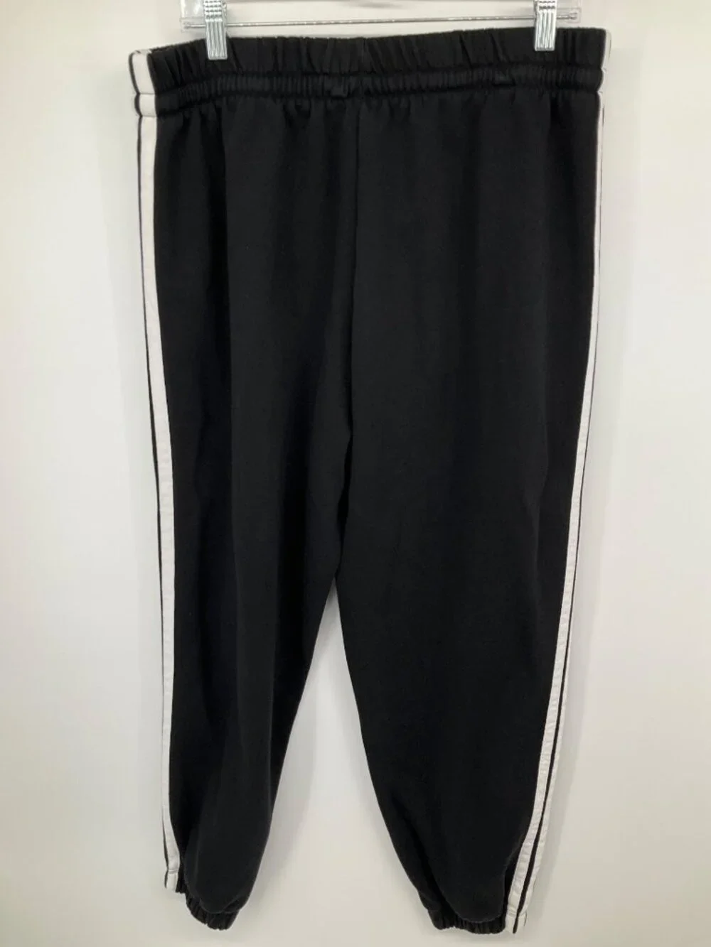 Adidas Essentials 3-Stripes Fleece Loose-Fit Sweatpants, Size XL, Black/White - Picture 8 of 8